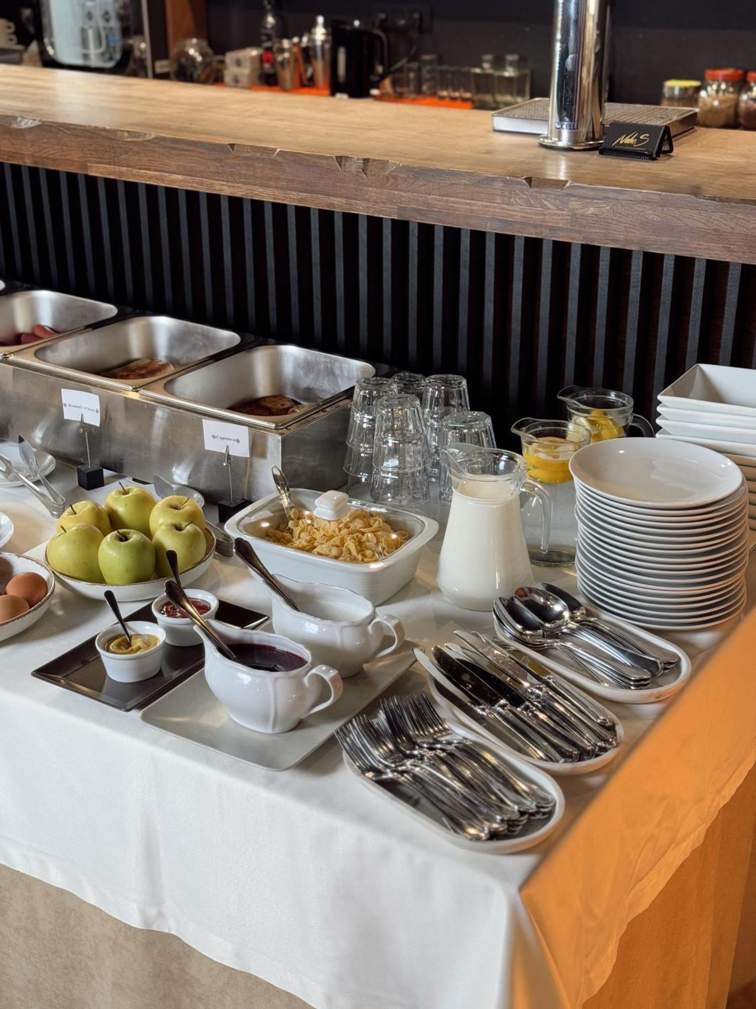 Nebos & Restaurant Отель Ивано-Франковск